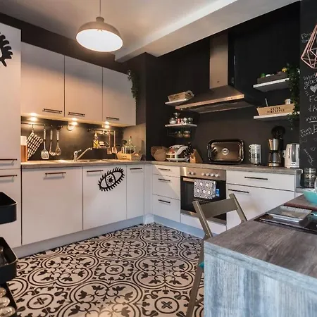 Apartment Stylish Rooms, Sunny Terrace In Center