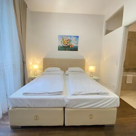 Апартаменты Steiner Residences Augarten