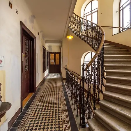 Imperial Schoenbrunn Apartment