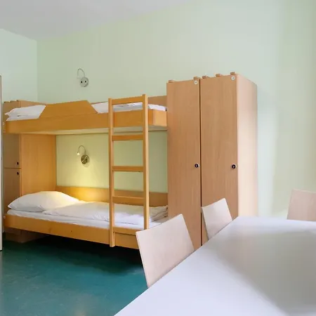 - Myrthengasse Hostel *