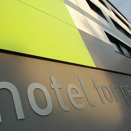 Hotel Roomz Gasometer 4*