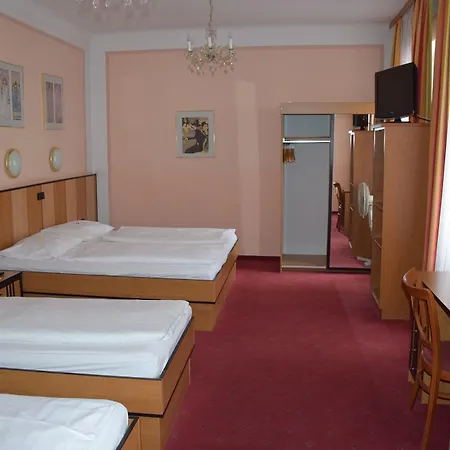 Garten- Und Kunsthotel Gabriel Hotel