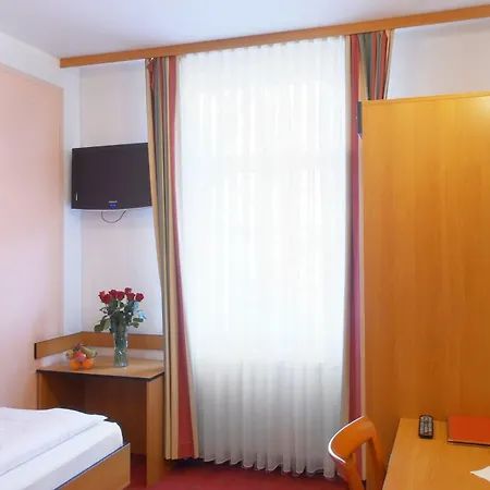 Hotel Garten- Und Kunsthotel Gabriel 3*
