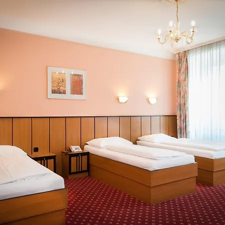 Garten- Und Kunsthotel Gabriel Hotel