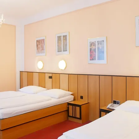 Garten- Und Kunsthotel Gabriel 3*