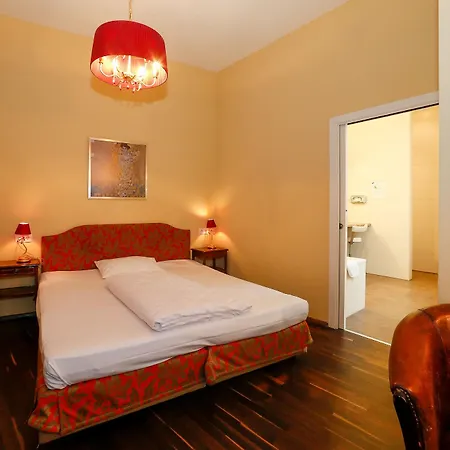 Timeout Hotel, 5 Min To Center, Self Check In Hotel