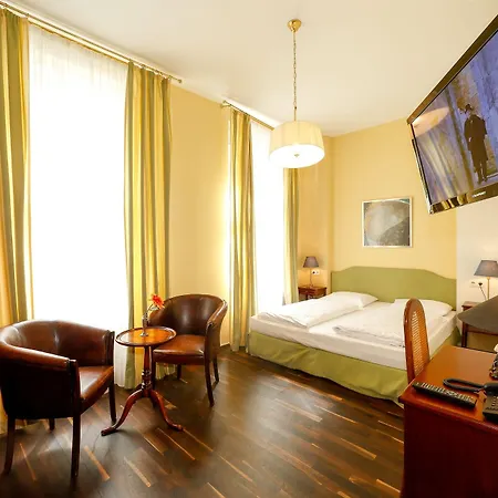 Timeout Hotel, 5 Min To Center, Self Check In 2* Wien