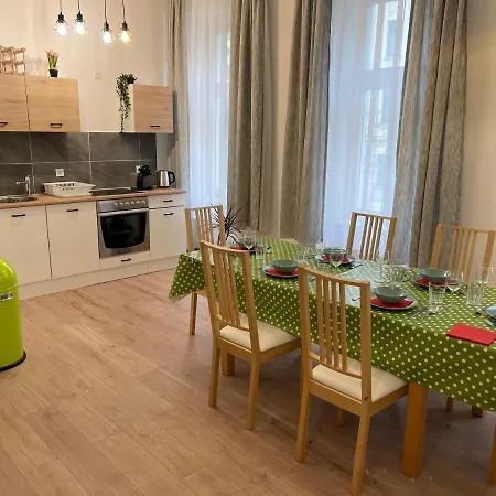 Gesamte Fuer 6 Personen Apartment *