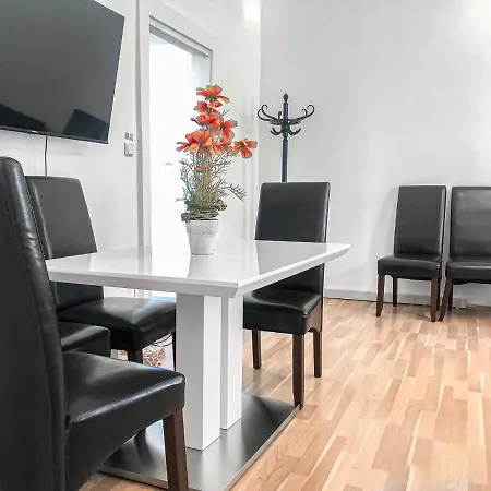 Apartment Cozy 2br In Simmering *