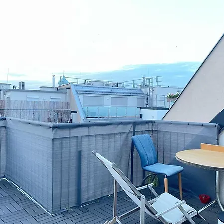 Homestay Rooftop With Terrace. Vienna