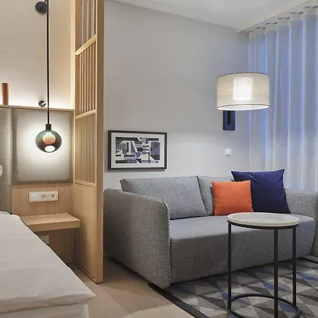 Adina Belvedere Hotel