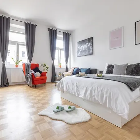 Apartament Yeshello Station *