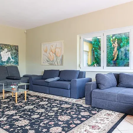 Exquisite With Free Parking - Suitable For Groups Up To 18p Vienna