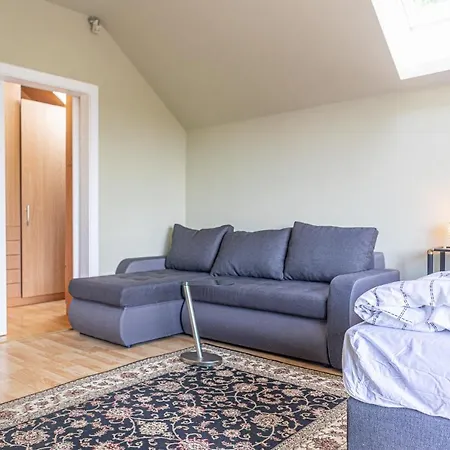 Exquisite With Free Parking - Suitable For Groups Up To 18p