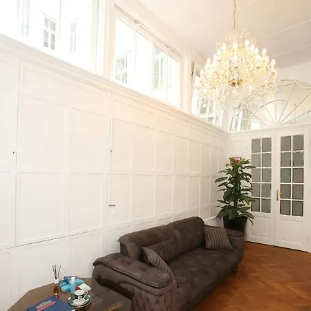 Opera Apartment Vienna
