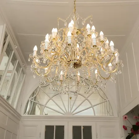 Apartment Opera