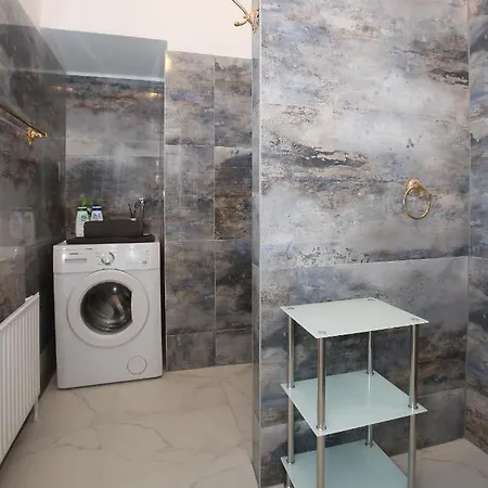 Opera Apartment *