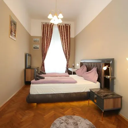 Opera Apartment