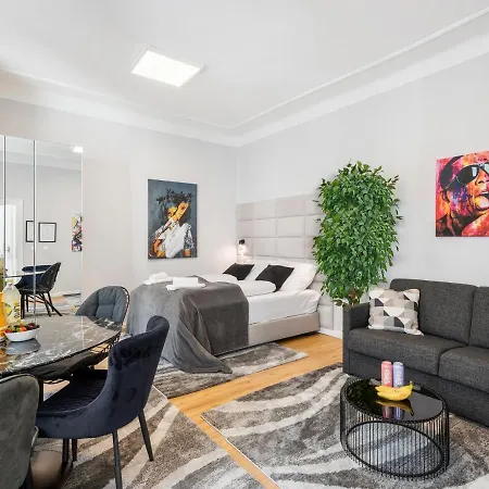 Sky9 District 3 Apartment