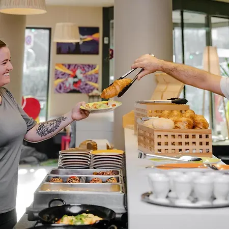 Отель Ibis Styles 3*