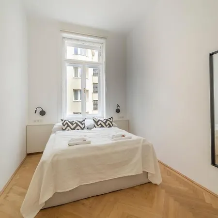 Deluxe In Beliebter Lage I Levestate Apartment *