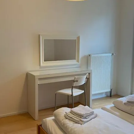 Apartment Modern Flat Incl Parking, Near Metro U1 *