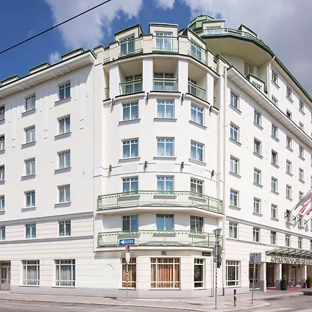 Austria Trend Ananas Hotel 4*