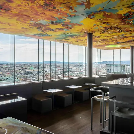 Hotel So/