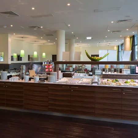 Austria Trend Doppio Hotel 4*