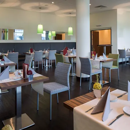 Austria Trend Doppio Hotel 4*
