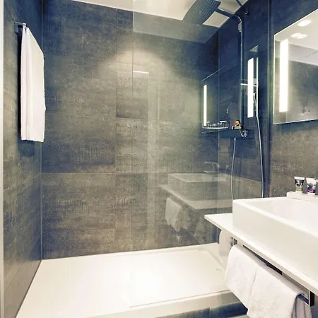 Hotel Mercure First 4*