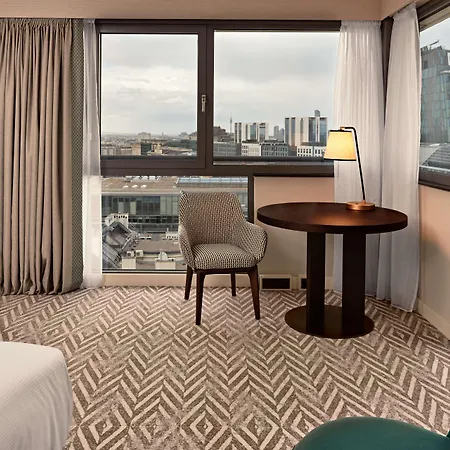 Hilton Park 5*