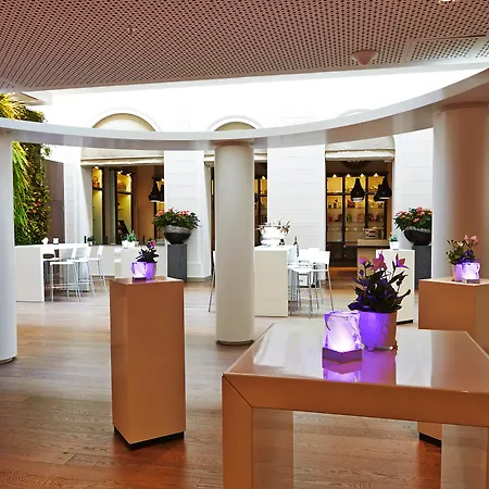Anantara Palais Hansen - Newly Renovated Hotel