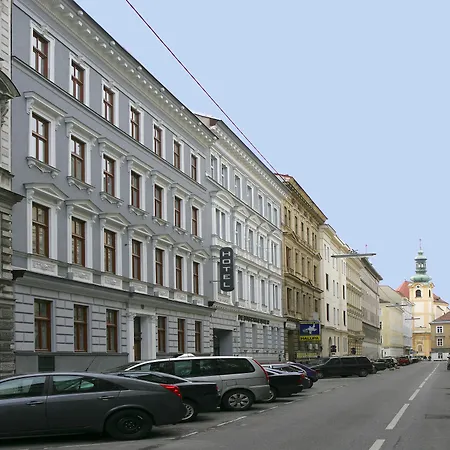 Hotel Caratart Bombolo