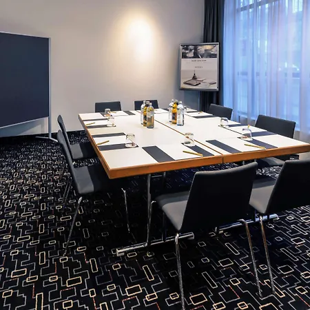 Mercure Westbahnhof Viena