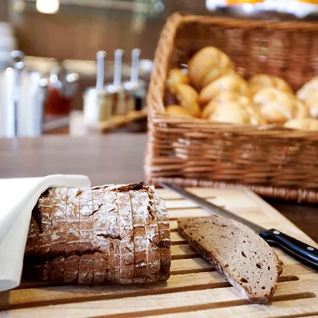 Mercure Westbahnhof 4* Viena