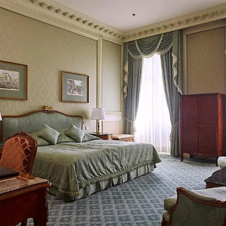 Grand Hotel Viena
