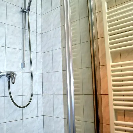 Hotel-pension Fuenfhaus Pensjonat 3*