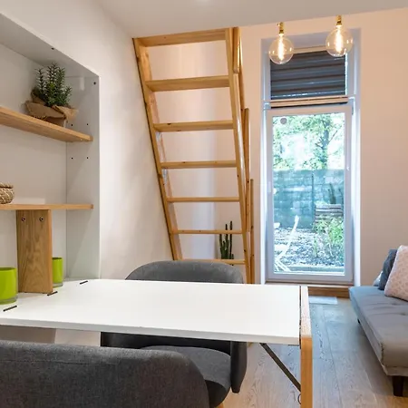 Cozy Studio, Private Garden, 8 Min To Center