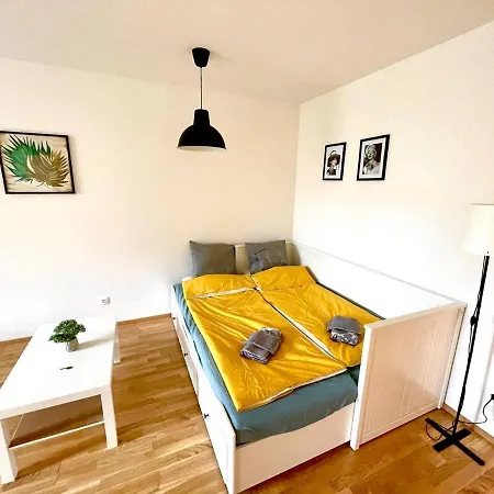 Muzeta11 - Modern Town With Balcony Apartment *