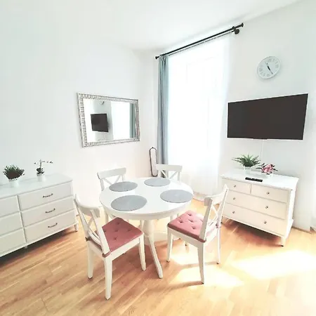 Apartment Herzlich Willkommen - Kuess Hand 4