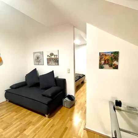 Klimatisiertes, Ruhiges Dachgeschoss Cityapartment Im Zentrum Wiens Vienne