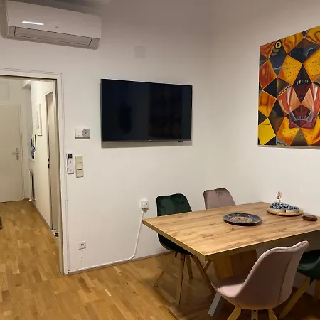 Appartement Klimatisiertes, Ruhiges Dachgeschoss Cityapartment Im Zentrum Wiens *
