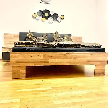 Klimatisiertes, Ruhiges Dachgeschoss Cityapartment Im Zentrum Wiens *