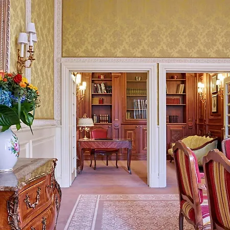 Grand Hotel 5*