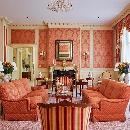 Grand Hotel
