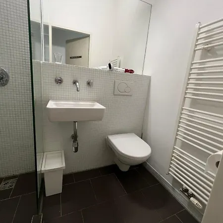 Apartment Cozy One Bedroom With Park View