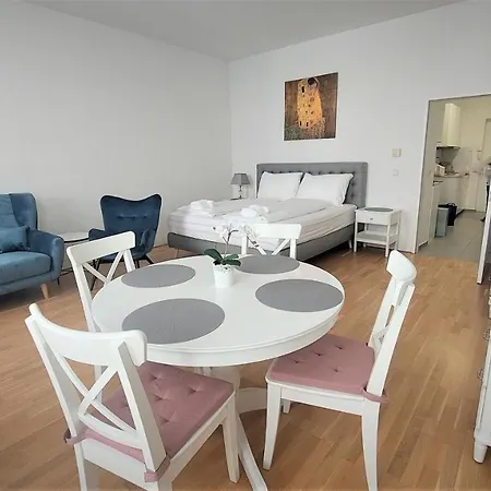 Herzlich Willkommen - Kuess Hand 4 Apartment Vienna