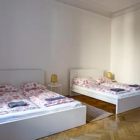 Living - Sensengasse