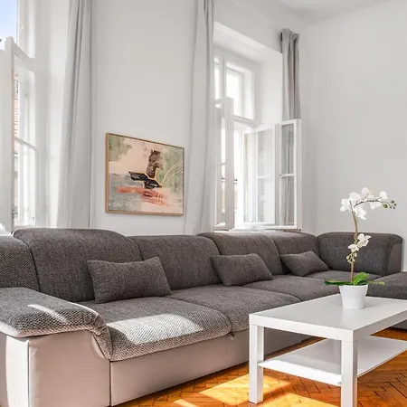 Apartment Spacious 2br Apt. Rennweg - Perfect For Longstays.